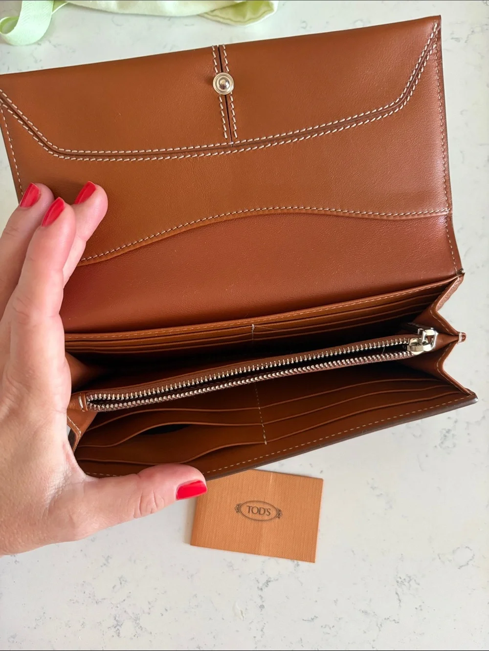 TOD'S Tan Leather Wallet with Contrast Stitching